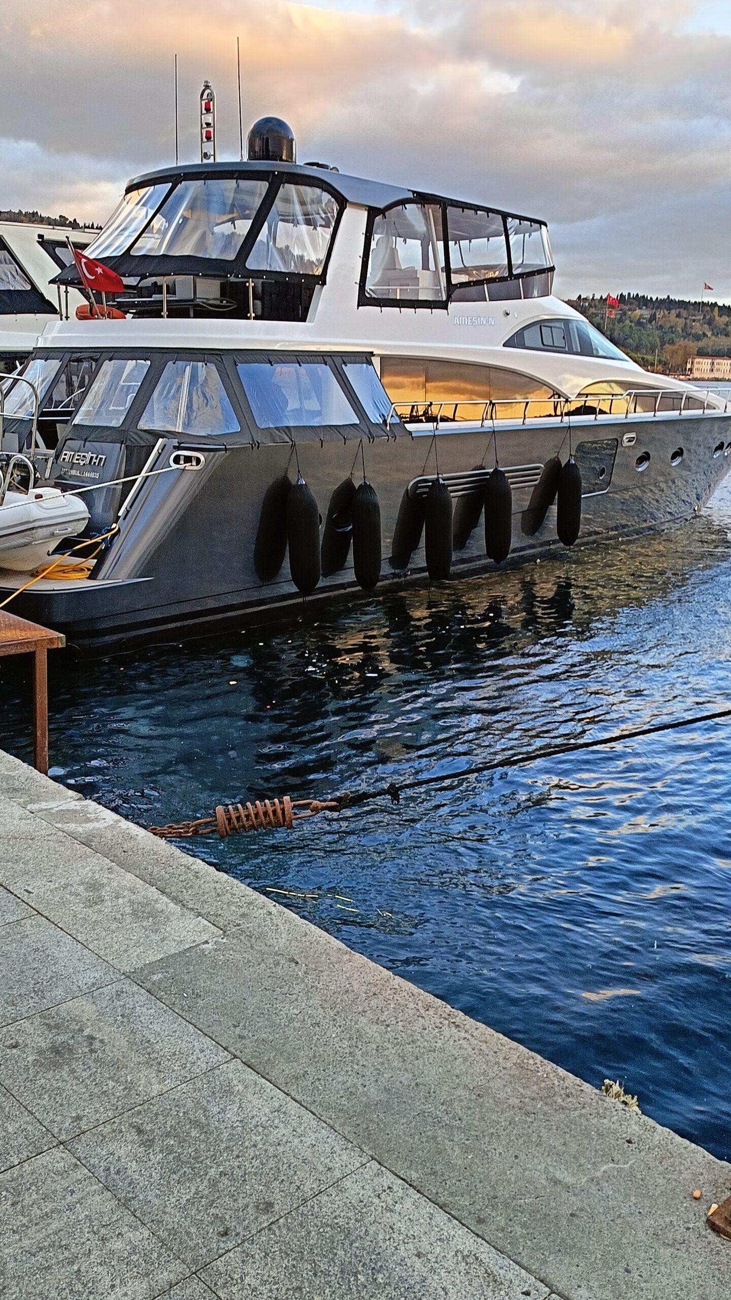 Yacht Gallery