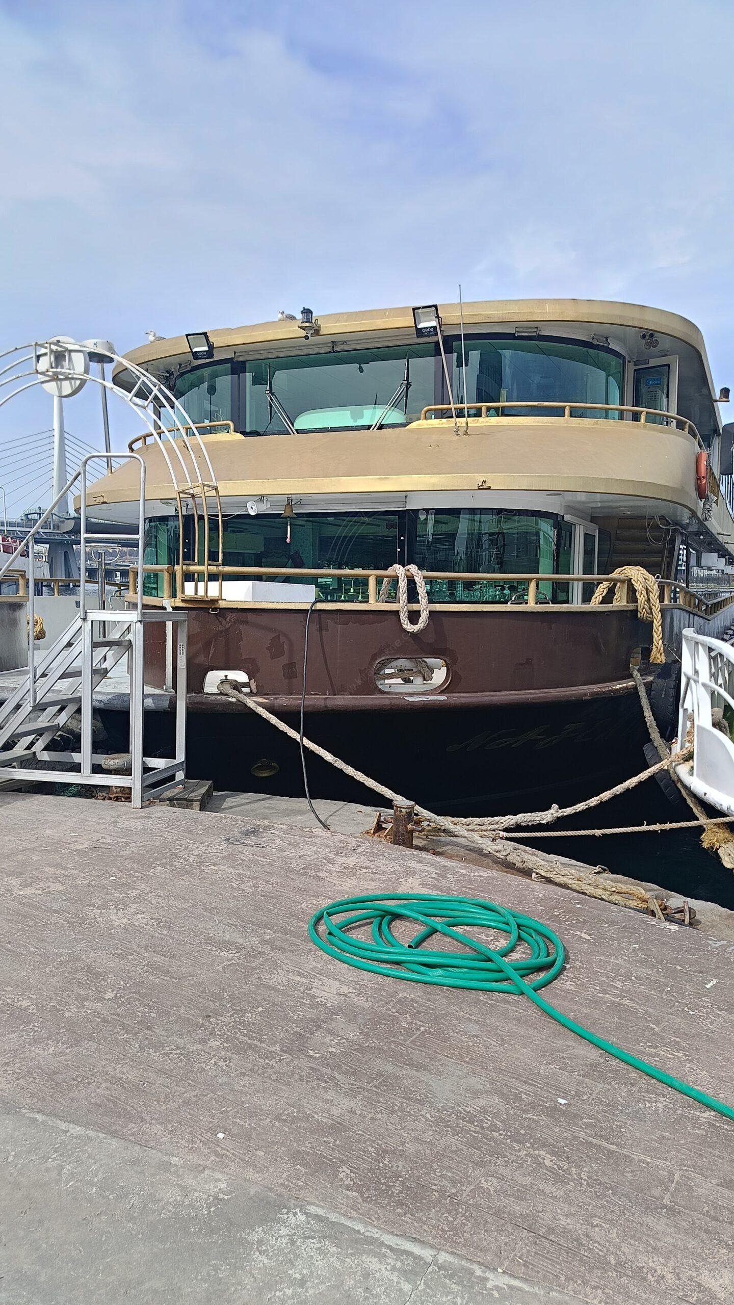 Yacht Gallery