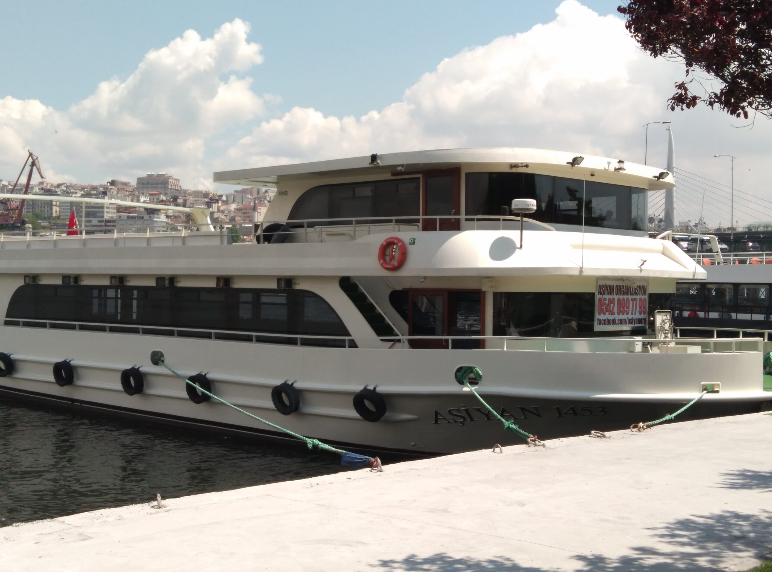 Yacht Gallery