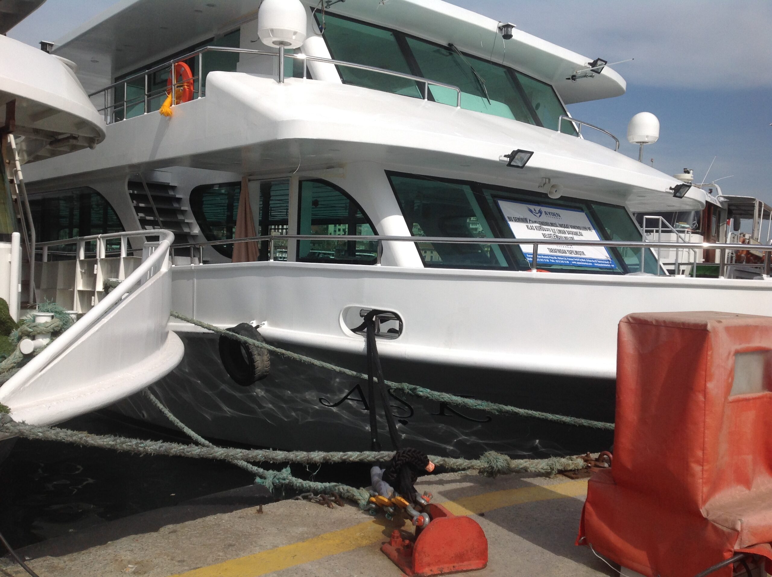 Yacht Gallery
