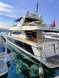 Yacht Thumbnail