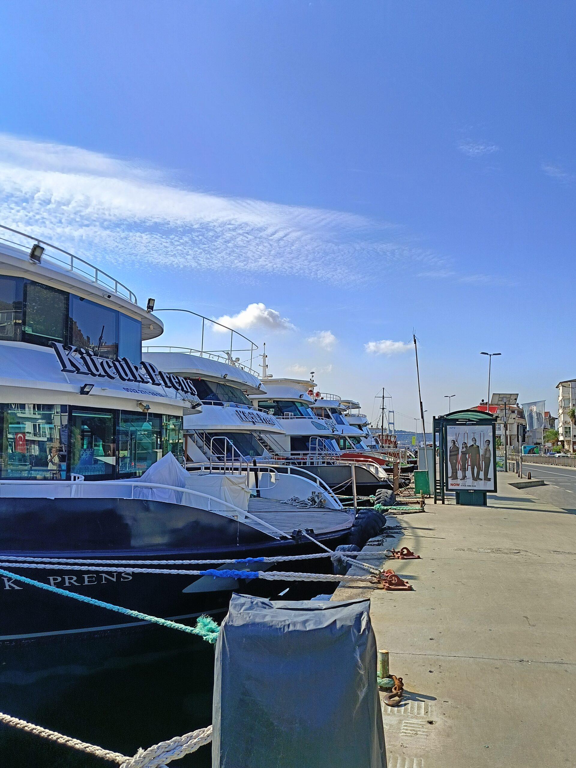 Yacht Gallery
