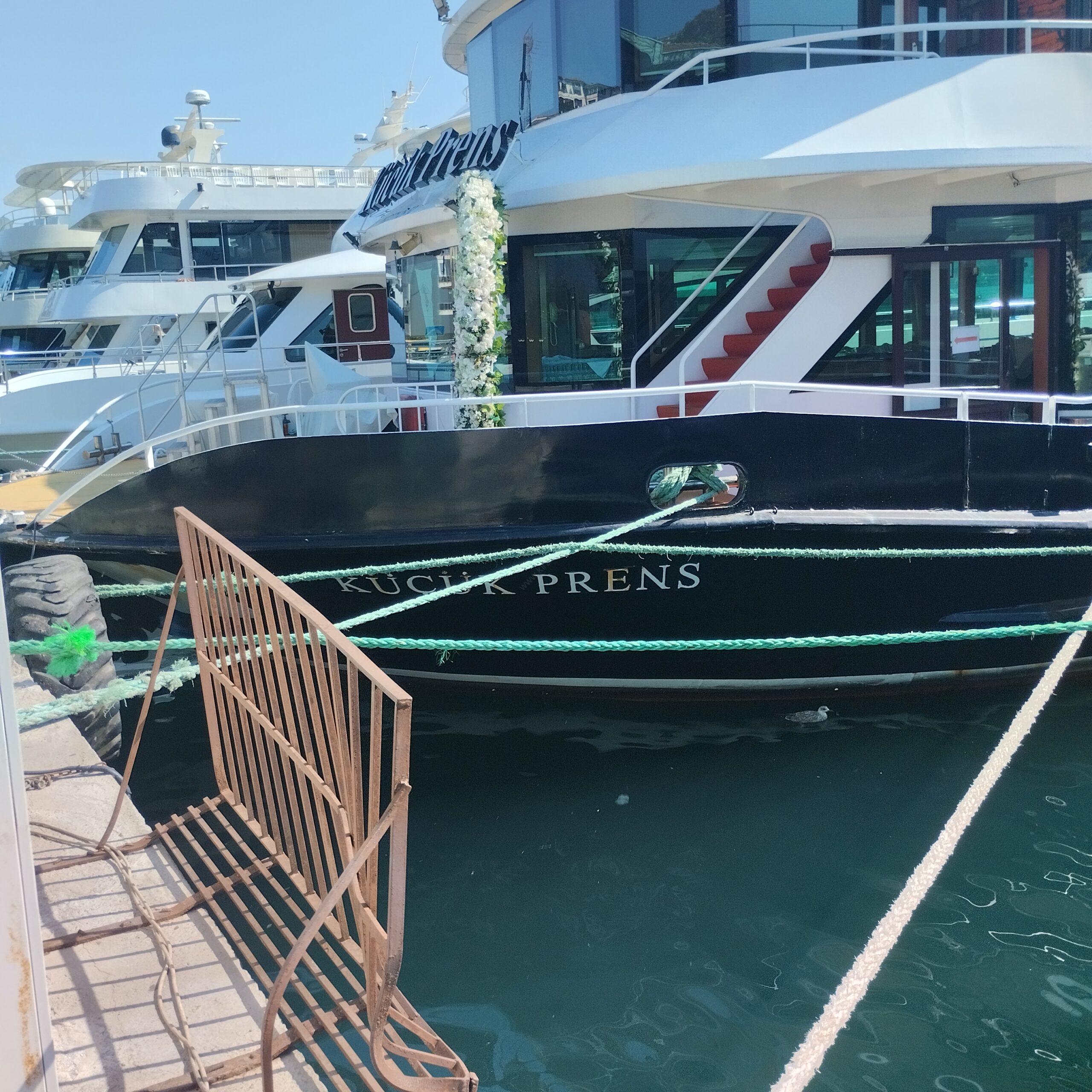 Yacht Gallery