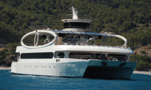 LA CATAMARAN