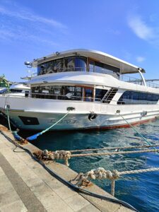 Yacht Thumbnail