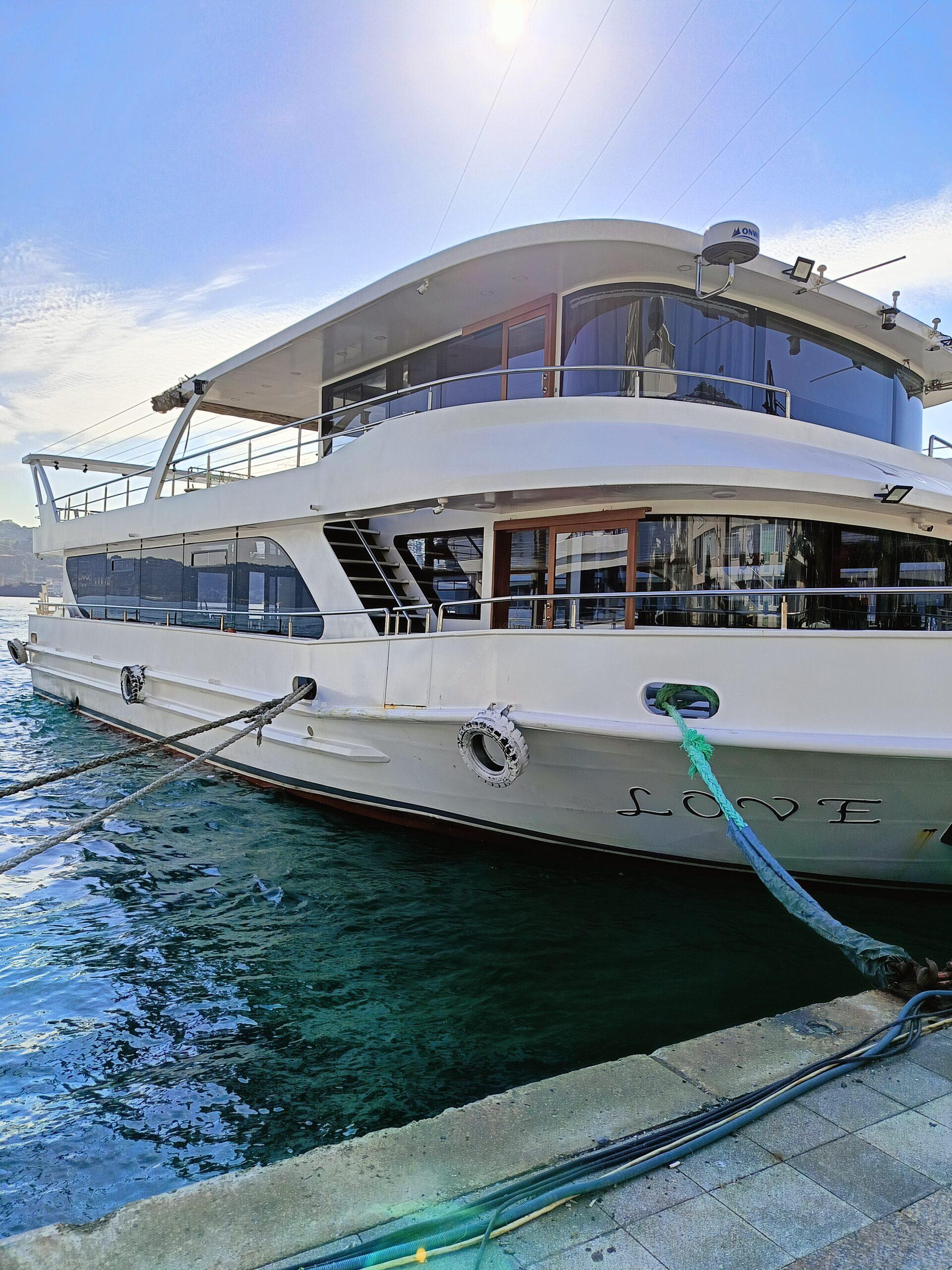 Yacht Gallery