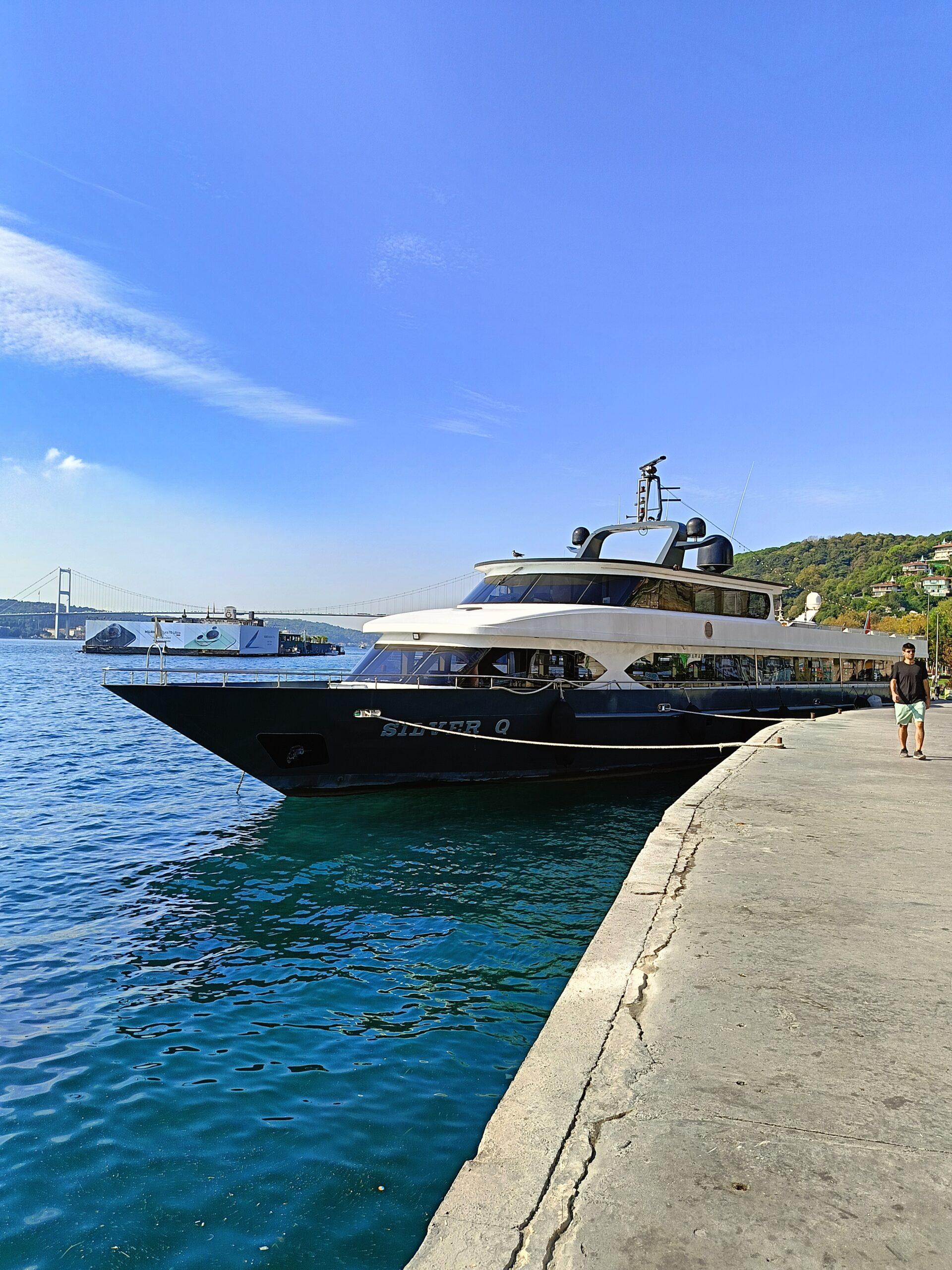 Yacht Gallery