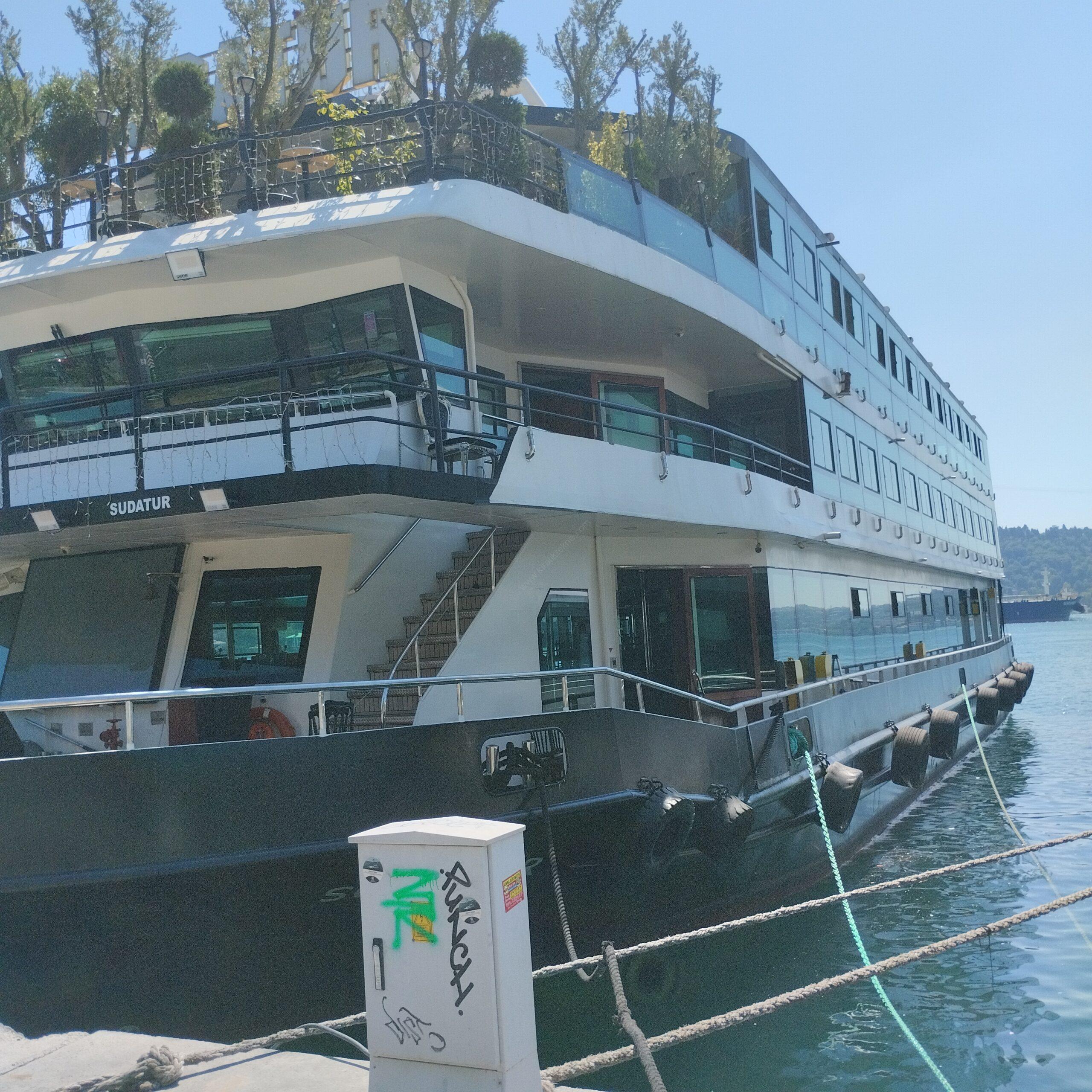Yacht Gallery
