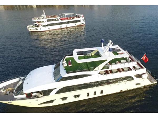 Yacht Gallery