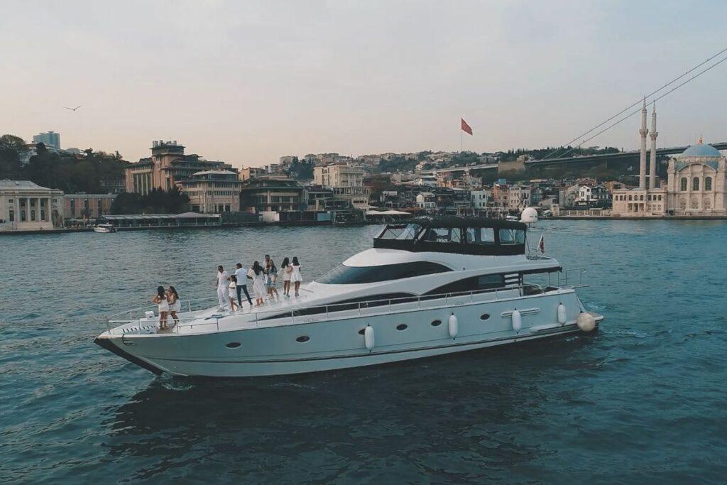 Yacht Gallery