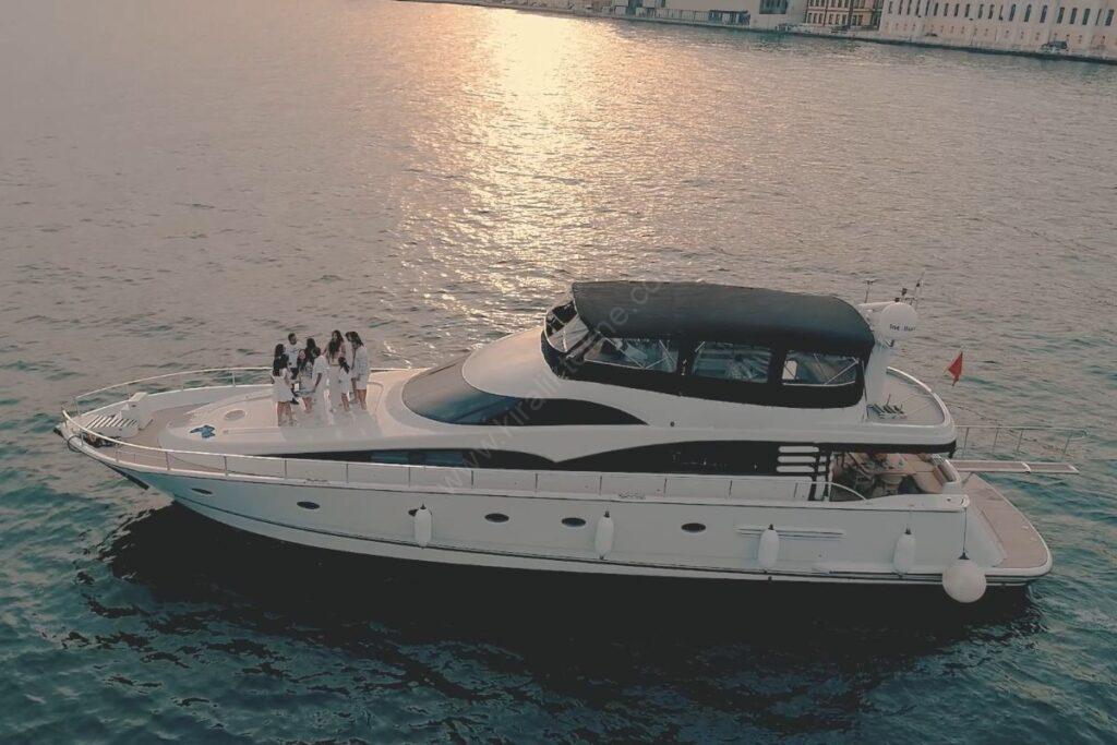 Yacht Gallery