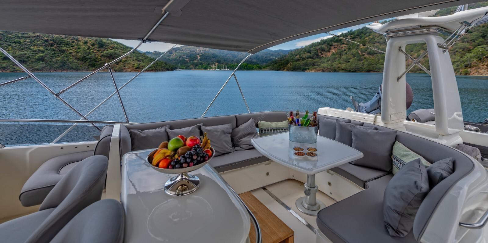 Yacht Gallery
