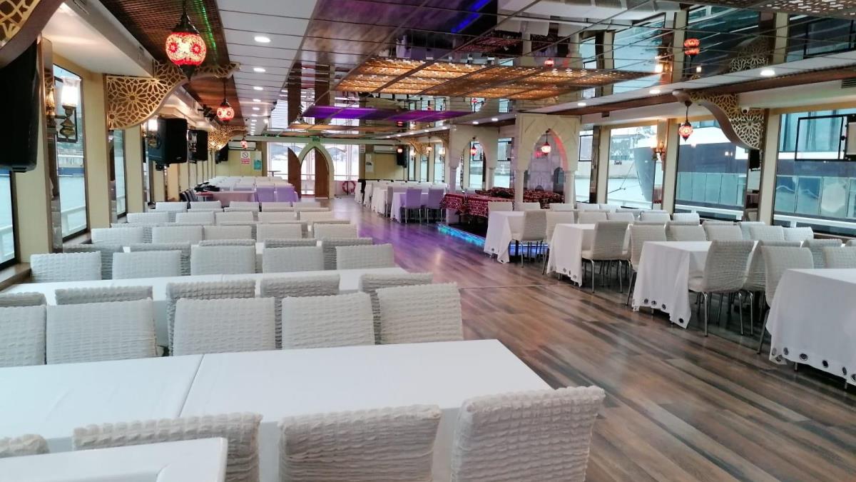Yacht Gallery