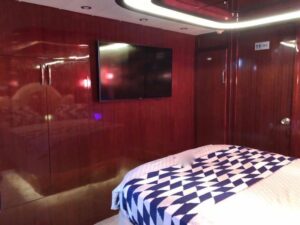 Yacht Thumbnail