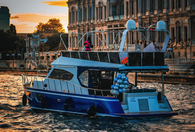 Yacht Gallery