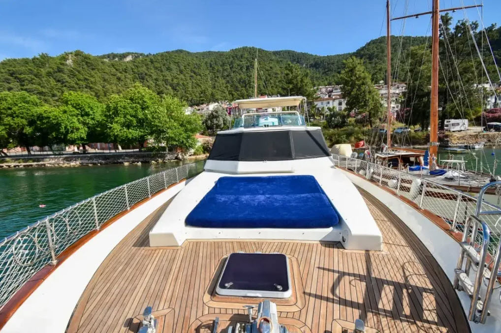 Yacht Gallery