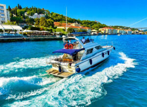 Yacht Thumbnail