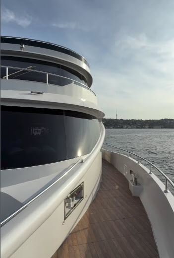 Yacht Gallery