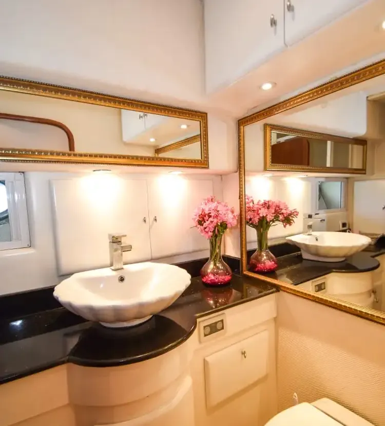 Yacht Gallery