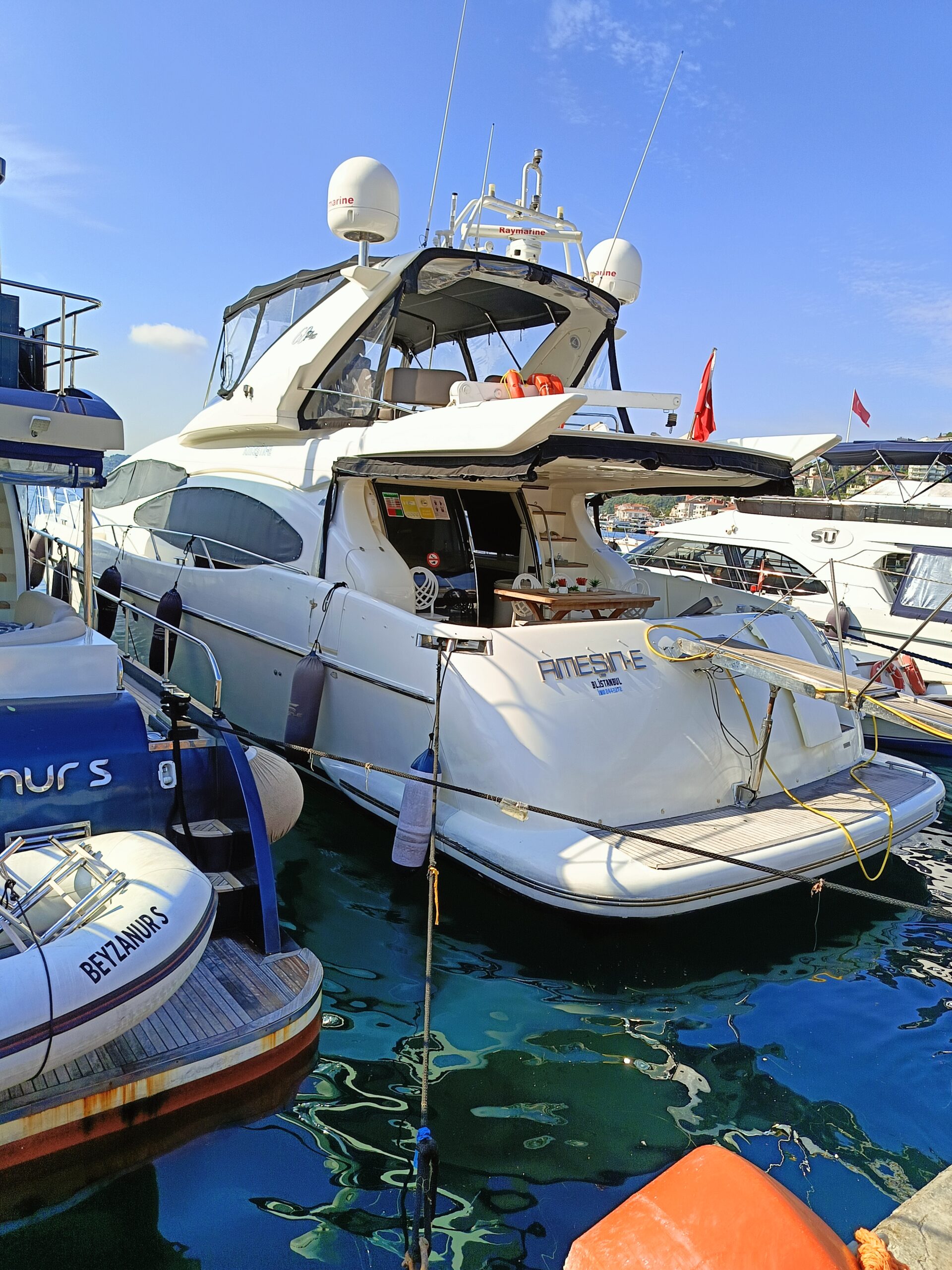 Yacht Gallery