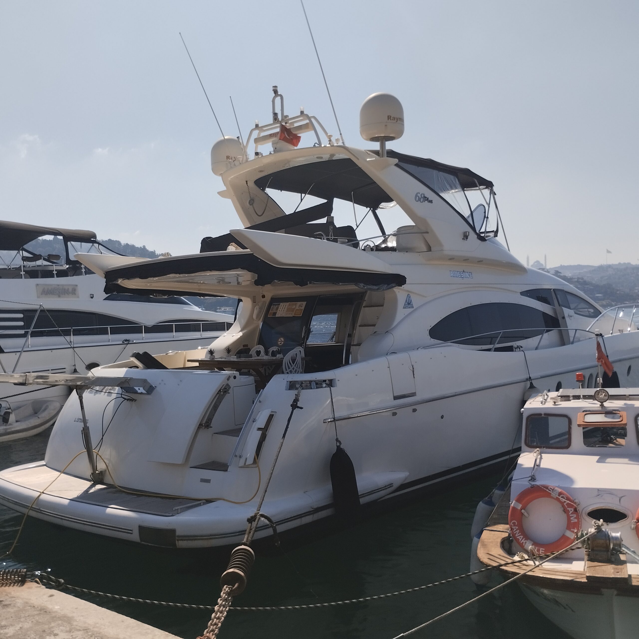 Yacht Gallery
